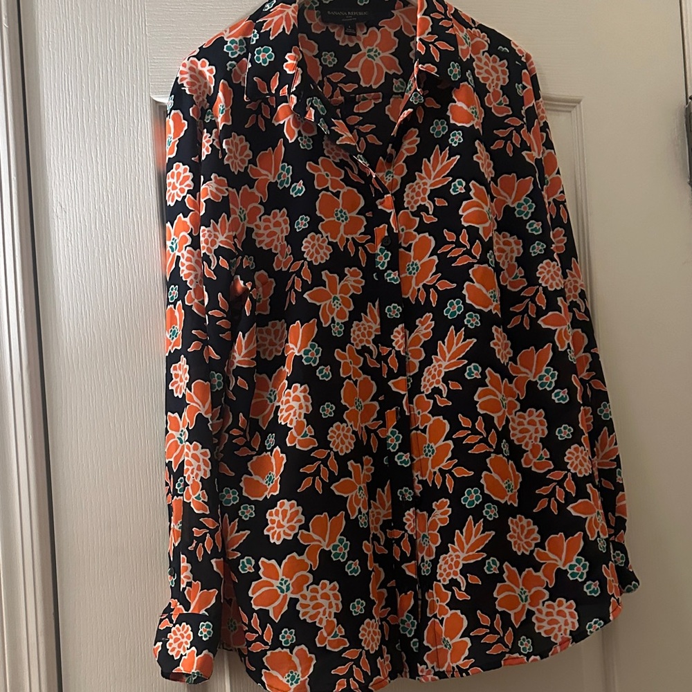Banana Republic Button-Up Blouse